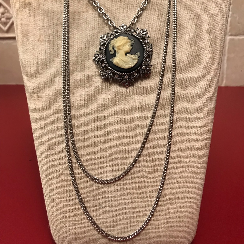 Handmade vintage cameo necklace